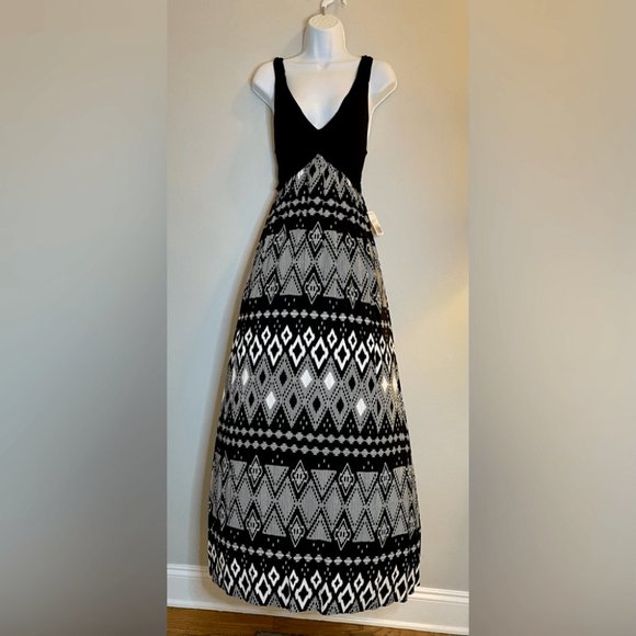 Forever 21 | NWOT Tribal Maxi Dress - Picture 2 of 6